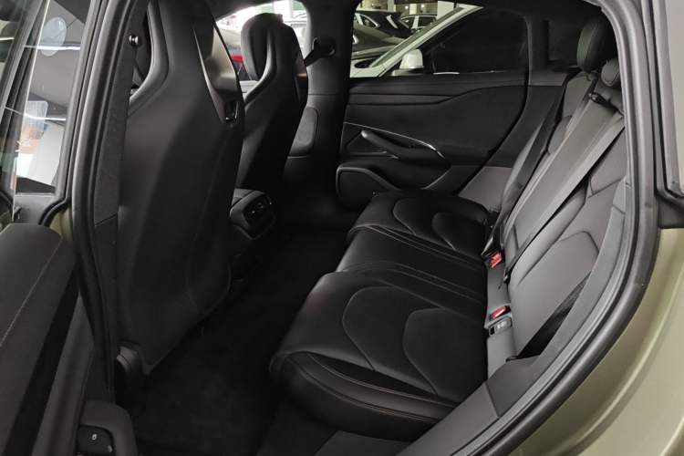 Used Xiaomi Auto SU7 2024 Rear-Drive Long-Range Intelligent Driving Version Left Rear Seat