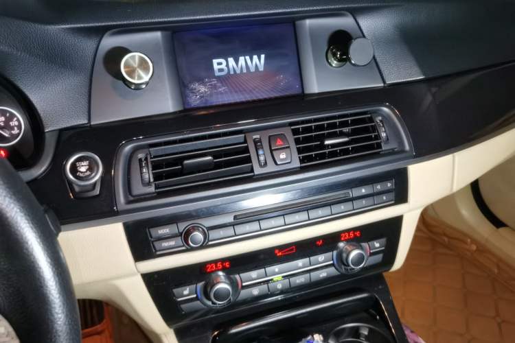 Used BMW 5 Series 2011 523Li Leading Model
