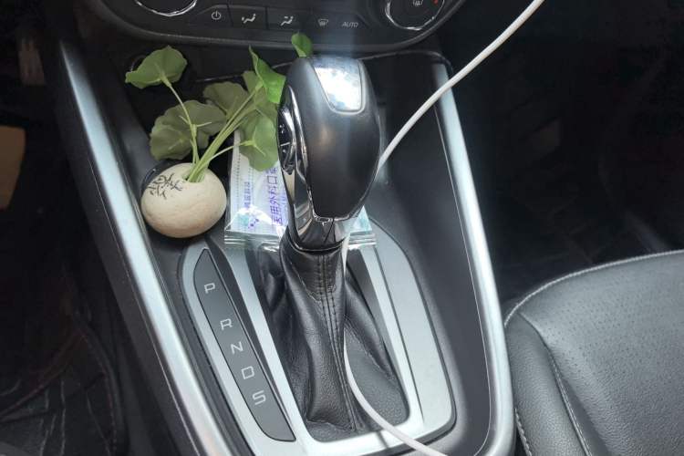 Used Ford Escort 2017 Happiness Edition 1.5L Automatic Fashion Version Gear Lever