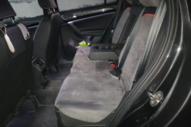 Used Volkswagen Tayron 2022 380TSI Four-Wheel Drive R-Line Connected Version Left Rear Seat