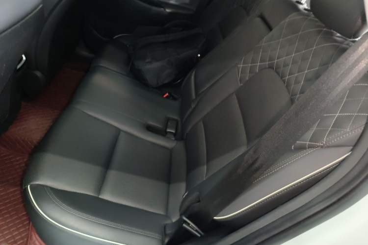 Used Hyundai Tucson 2019 280TGDi Dual-Clutch Two-Wheel Drive Fashion Edition China VI Standard
