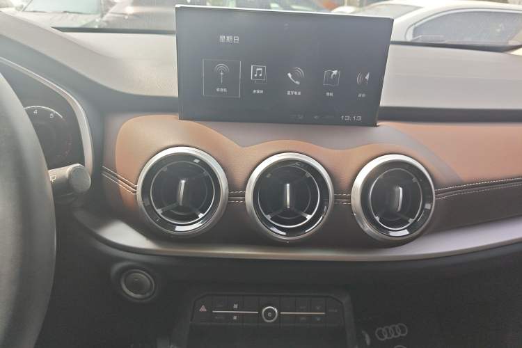 Used Wey VV6 2018 2.0T Two-Wheel Drive Flagship Version China V Standard
