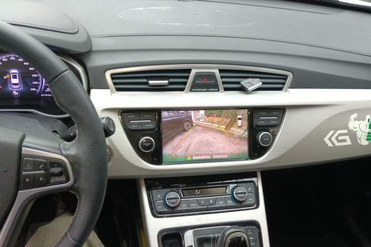 Used Geely Auto Emgrand X7 Sport 2018 1.8TD Automatic Two-Wheel Drive Smart Connect 4G Internet Edition