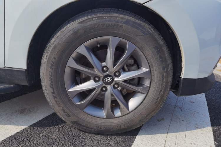 Used Hyundai ix35 2013 2.0L Automatic 2WD Comfort GL China IV Standard