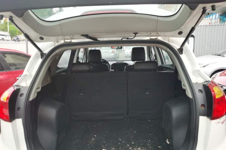 Used JAC Group Refine S3 2014 1.5L Manual Luxury Smart Model Trunk