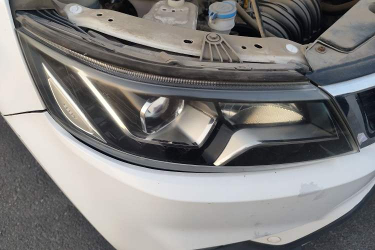 Used Geely Auto Vision X6 2016 1.8L Manual Luxury Model
