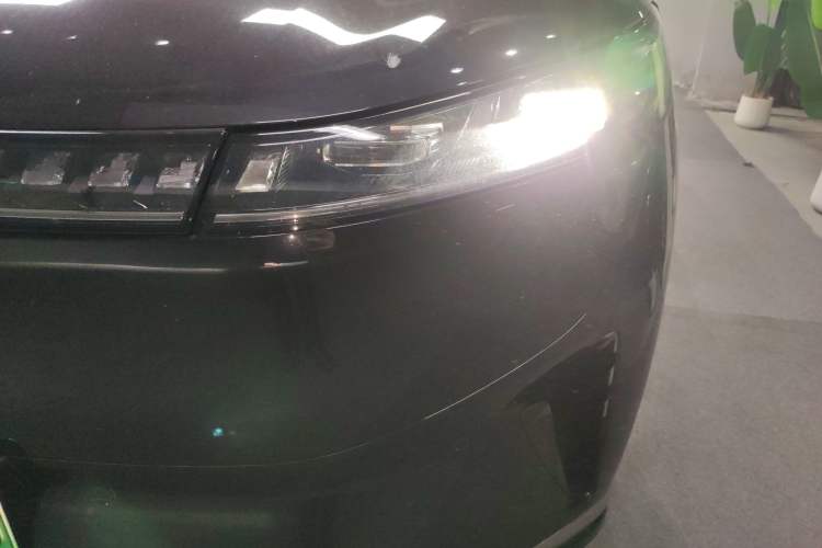 Used Dongfeng eπ eπ008 2025 210 Ultra Smart Drive Version 6 Seats Left Front Headlight