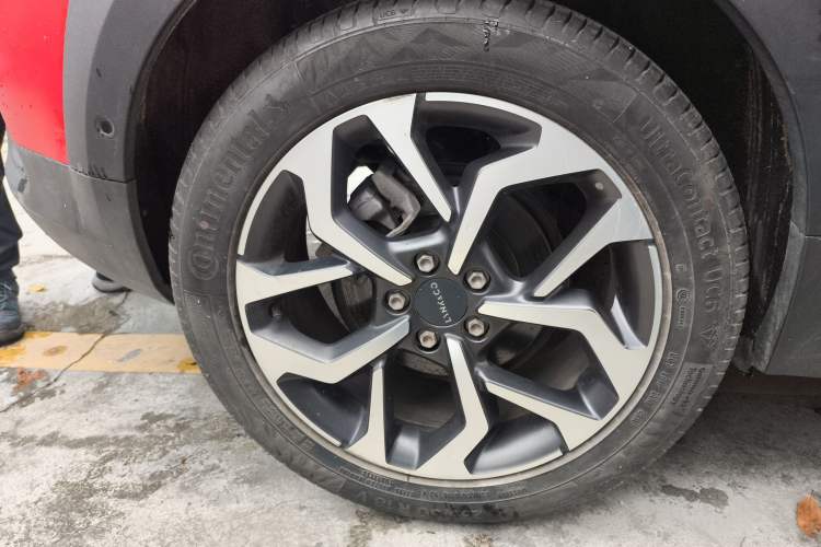 Used Lynk & Co 02 2018 1.5T DCT Two-Wheel Drive Pro Version China V Emission Standard Right Rear Wheel Hub