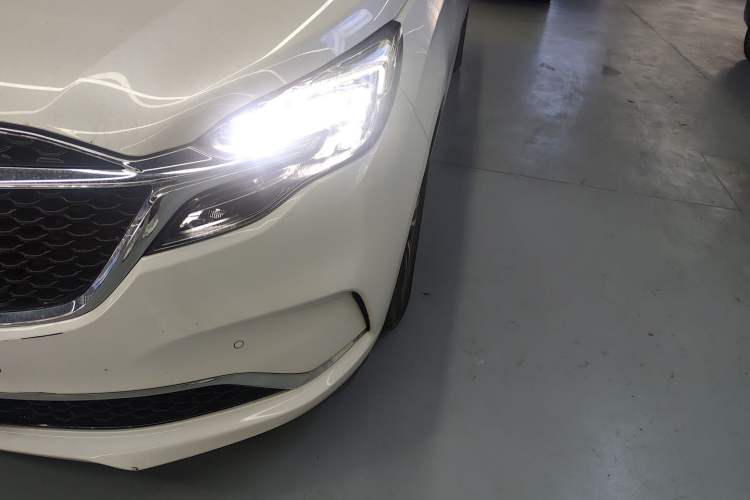 Used Buick GL8 2021 ES Land Cruiser 653T Luxury Edition Left Front Headlight