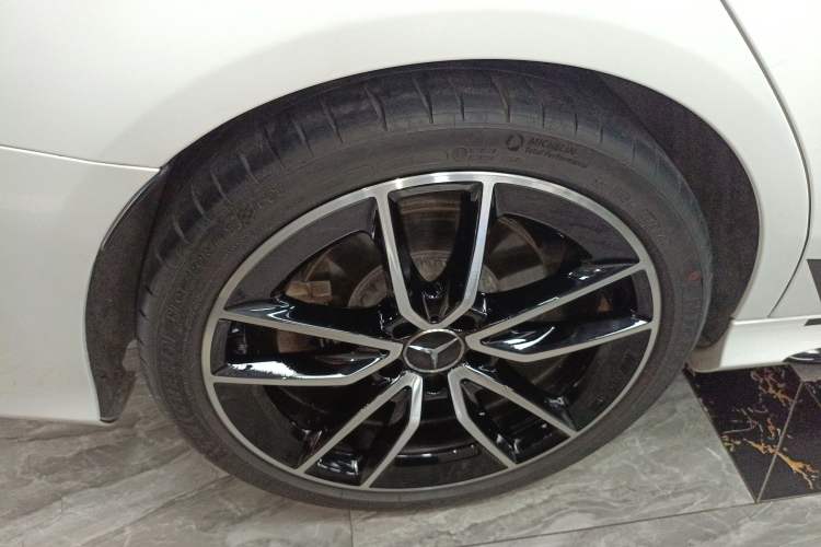Used Mercedes-Benz C-Class AMG 2019 AMG C 43 4MATIC Right Rear Wheel Hub