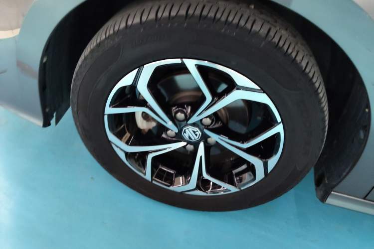 Used MG 5 2021 180 DVVT CVT Youth Luxury Edition
