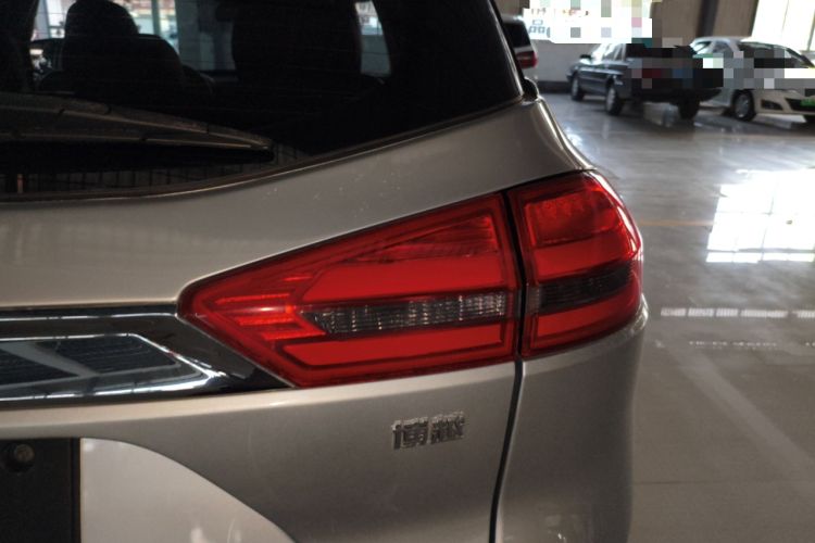 Used Geely Auto Emgrand X7 Sport 2016 1.8TD Automatic ZhiZun Version Right Rear Taillight