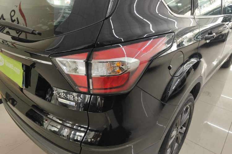 Used Ford Kuga 2019 EcoBoost 180 Two-Wheel-Drive Platinum Edition China VI Standard
