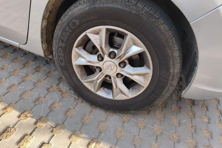 Used SAIC MAXUS G10 2014 2.0T Automatic Elite Edition
