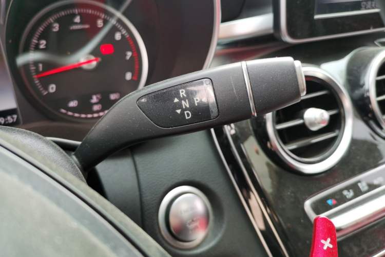 Used Mercedes-Benz C-Class 2016 C 200 L Sport Edition Gear Lever