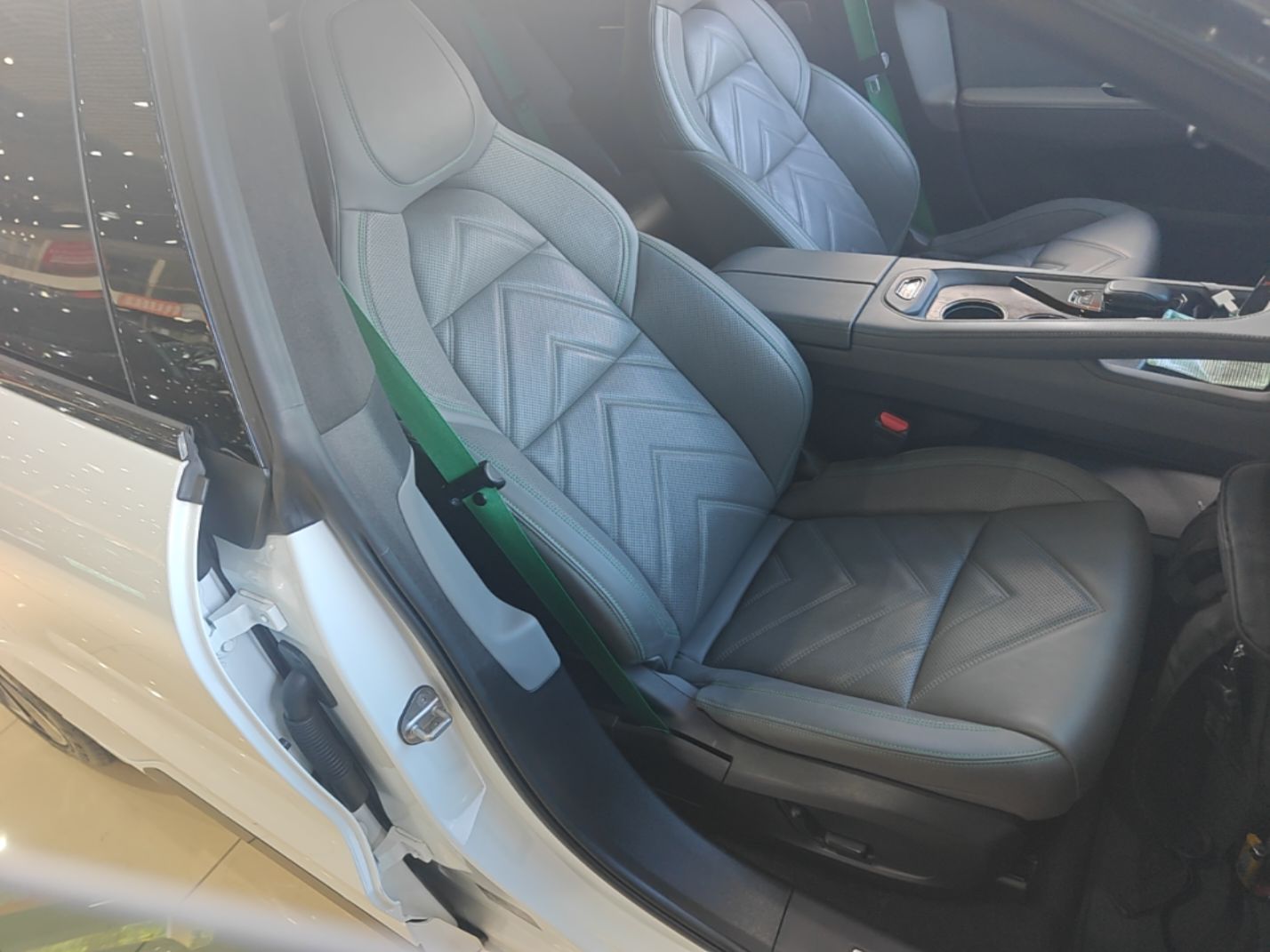 Zeekr 001 2023 WE Edition 86 kWh — снимка 19