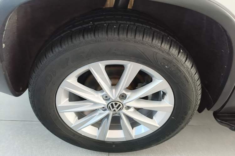 Used Volkswagen Tiguan 2017 300TSI Automatic Two-Wheel Drive Silk Road Luxury Edition