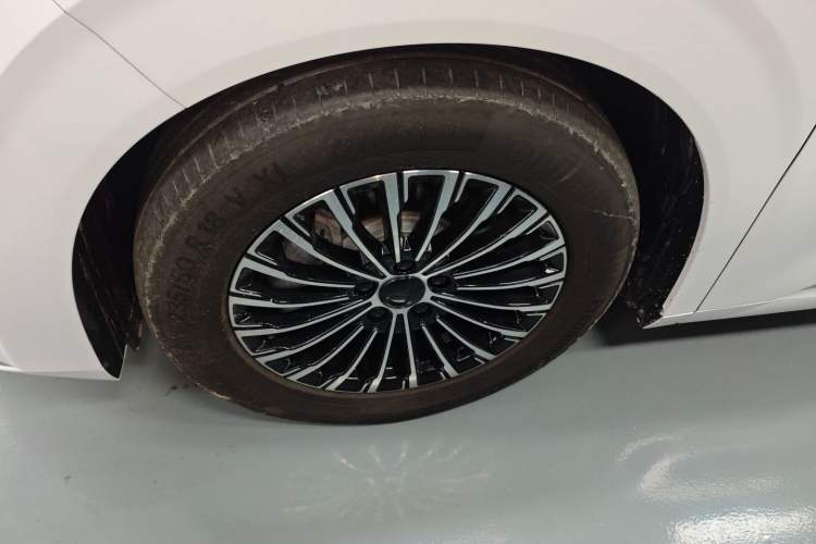 Used Denza D9 2024 DM-i 1050 Luxury Model