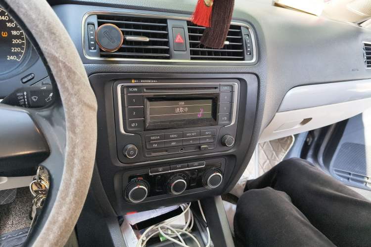 Used Volkswagen Sagitar 2014 Revised Version 1.6L Manual Comfort Edition
