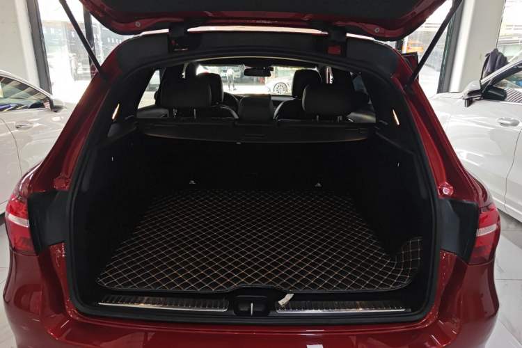 Used Mercedes-Benz GLC 2018 Facelifted GLC 260 4MATIC Dynamic Edition
