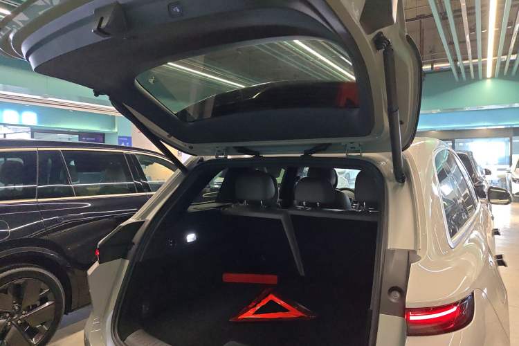 Used Li Auto L6 2025 Max Smart Refresh Edition
