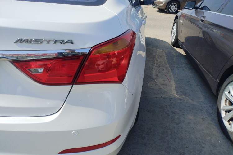 Used Hyundai Mistra 2014 1.8L Manual Comfort GL Model Exterior 3