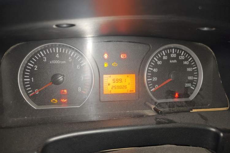 Used FORTHING Lingzhi 2017 M3L 1.6L 7-Seater Comfort Model