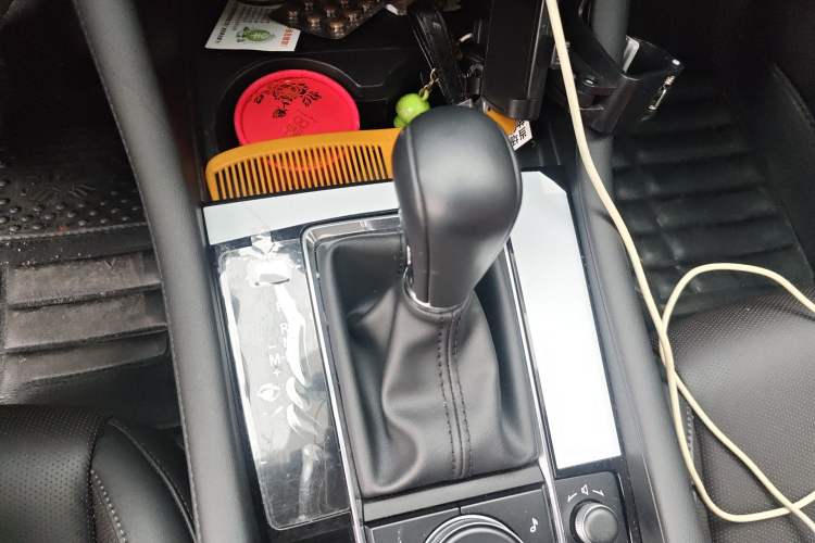 Used Mazda 3 Axela 2022 2.0L Automatic Zhiya Edition Gear Lever