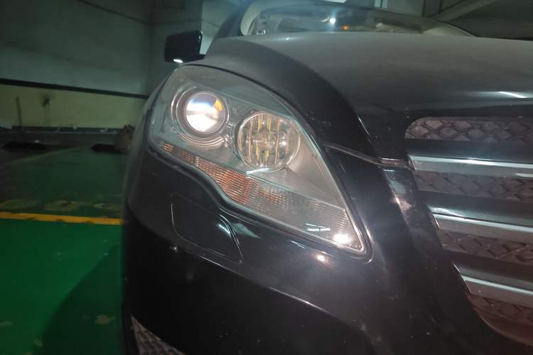 Used Mercedes-Benz R-Class 2010 R 350 L 4MATIC