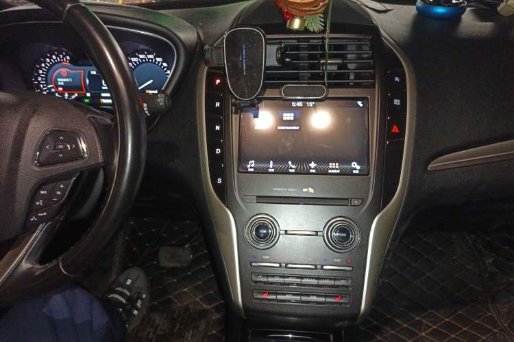 Used Lincoln MKC 2018 2.0T Two-Wheel Drive Deluxe Edition
