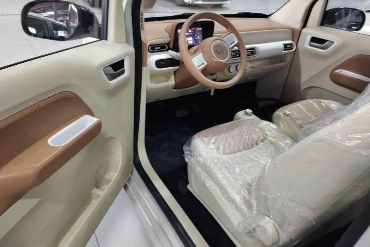 Used Wuling Hongguang MINIEV 2024 3rd Generation 215km Youth Edition Driver Seat