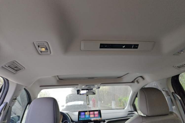 Used Toyota Granvia 2023 2.5L Hybrid Comfort Edition Headliner