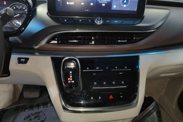 Used Buick GL8 2021 Land Cruiser Executive Class 652T Luxury Model