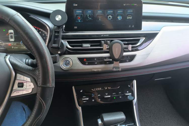 Used CHANGAN CS75 2020 280T Automatic Ya Zhi Model China VI Standard Audio And AC Panel