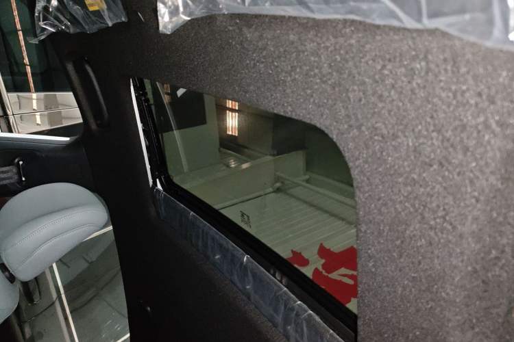 Used Roewe D6 2025 450km Deluxe Edition