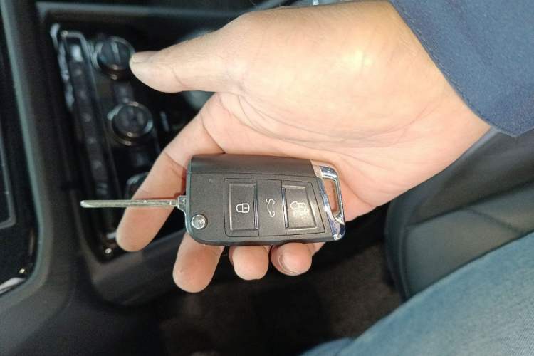 Used Volkswagen Tiguan L 2017 330TSI Automatic Two-Wheel Drive Luxury Edition
