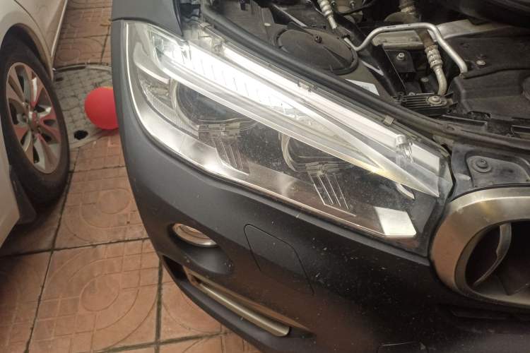 Used BMW X6 2017 xDrive28i Right Front Headlight