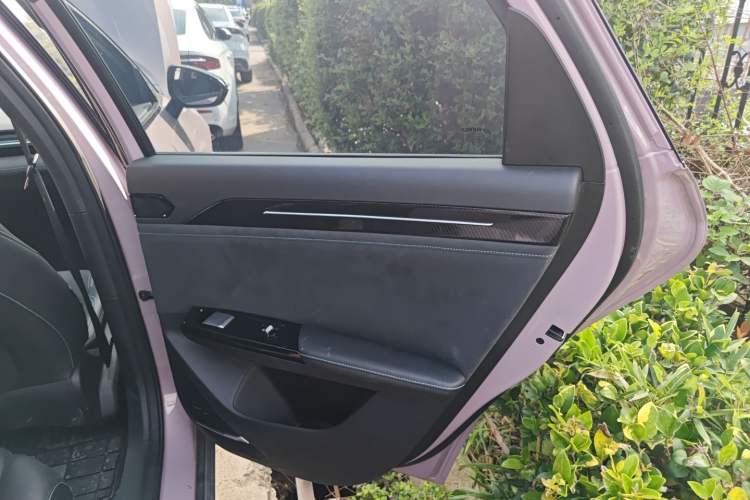 Used Geely Galaxy L6 2024 125km Creative Edition
