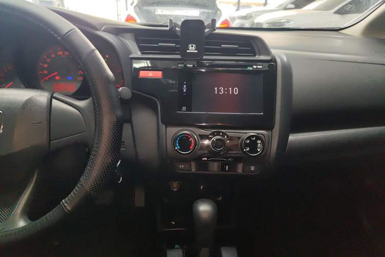 Used Honda Fit 2014 1.5L LX CVT Comfort Model Audio And AC Panel