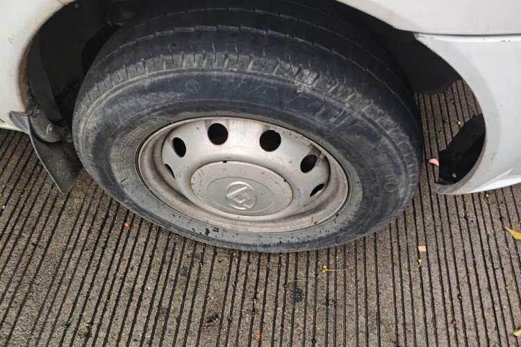 Used SAIC MAXUS Xintu V80 2021 2.0T Manual Classic Aoyuntong Long Wheelbase Mid-Roof 6/7/8/9-Seater