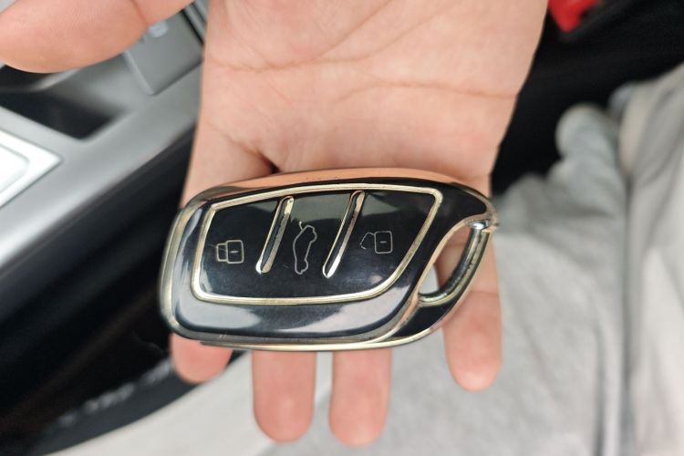 Used Roewe RX5 2023 1.5T Elite Edition
