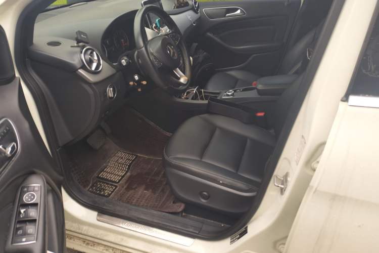 Used Mercedes-Benz B-Class 2015 B 200 Fashion Model