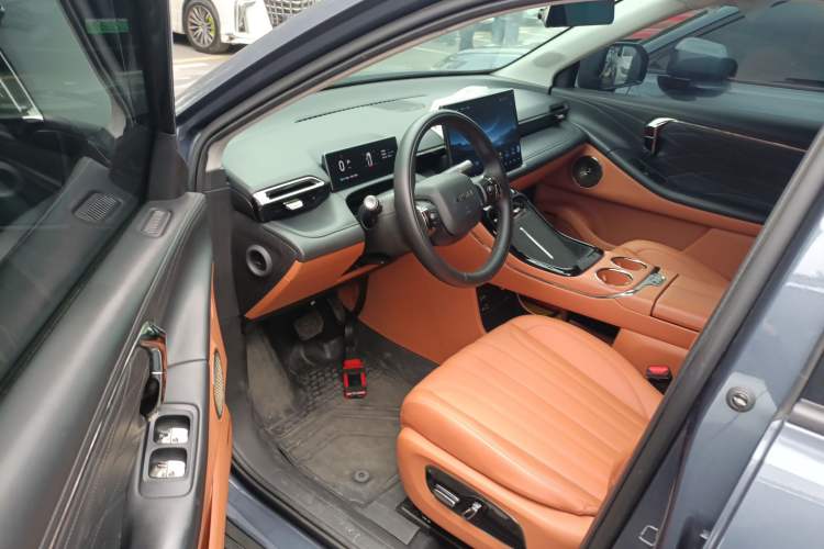 Used AION V 2024 Aion Tyrannosaurus 520 Smart Luxury Edition