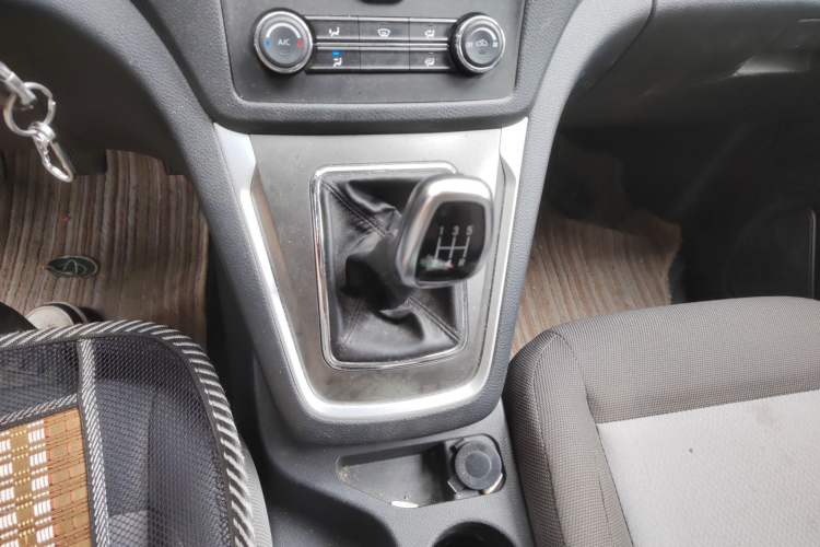 Used CHANGAN KAICHENG Ruixing S50 2017 1.5L Manual Economy Model Gear Lever