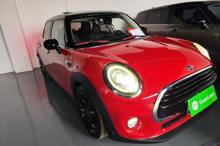 Used MINI MINI 2018 1.5T COOPER Artist Five-Door Edition
