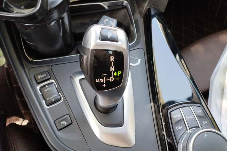 Used BMW 3 Series 2019 320Li Fashion Model
