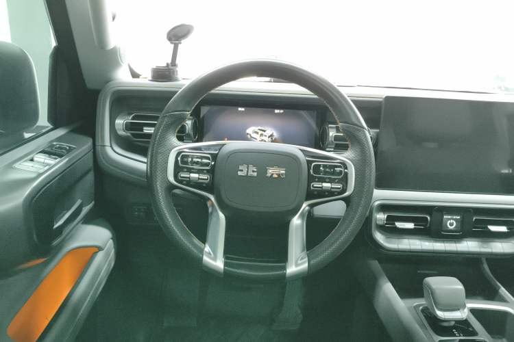 Used BAIC Off-Road BJ40 2024 2.0T All-New Urban Hunter Edition Ultimate Version
