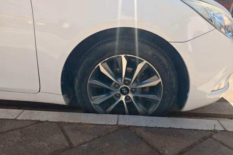 Used Hyundai Sonata 2015 Classic 2.0L Automatic Leading Edition