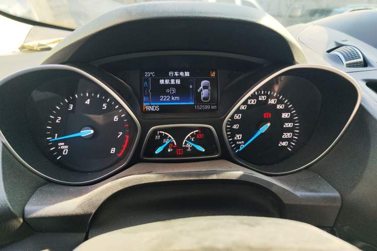 Used Ford Kuga 2015 2.0L GTDi Four-Wheel-Drive Sport Model
