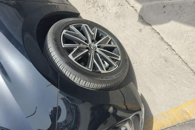 Used GAC Trumpchi E8 New Energy 2024 150km PRO Left Front Wheel Hub